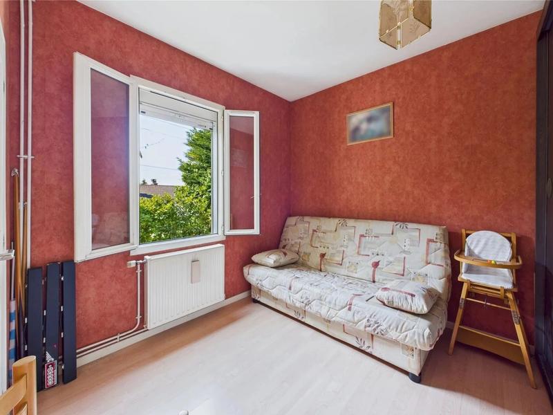 Maison - 95 m² - 5 pièces