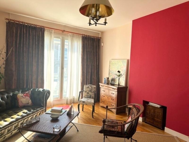 Appartement ancien - 99 m² - 3 pièces