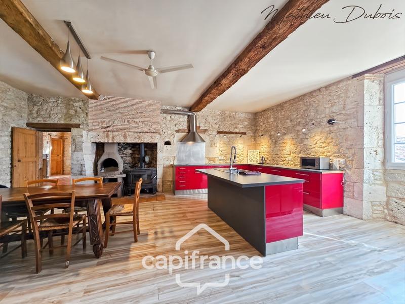 Propriété - 248 m² - 7 pièces