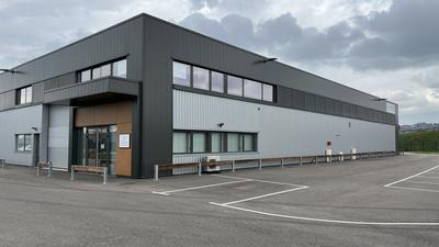 Local d'activités - 726 m²