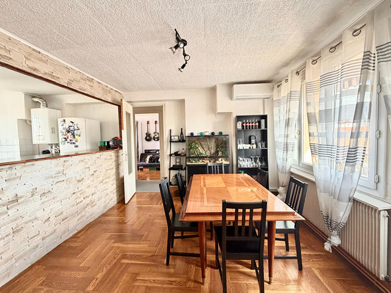 Appartement - 67 m² - 3 pièces