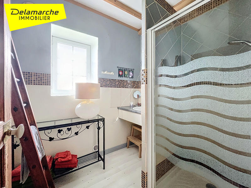 Maison - 224 m² - 7 pièces