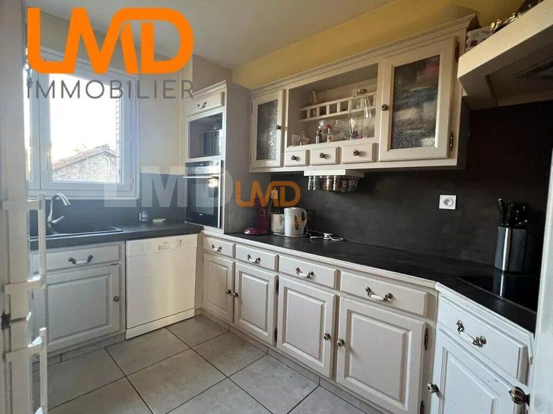 Maison - 187 m² - 8 pièces