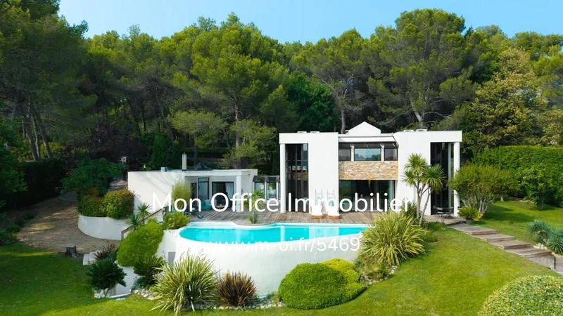 Maison d'architecte - 300 m² - 5 pièces