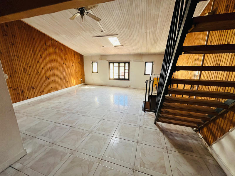 Maison - 220 m² - 5 pièces