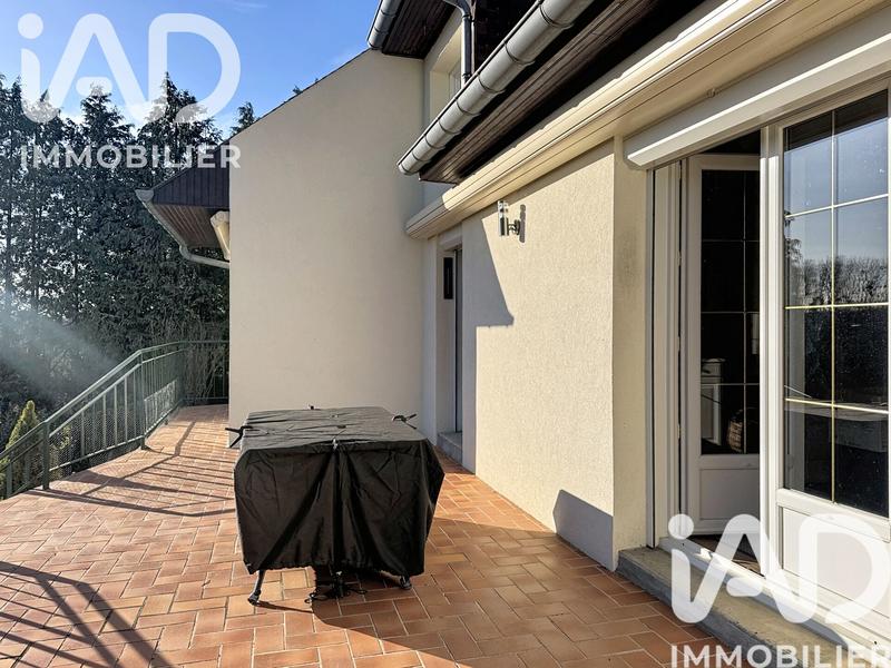 Maison - 180 m² - 5 pièces