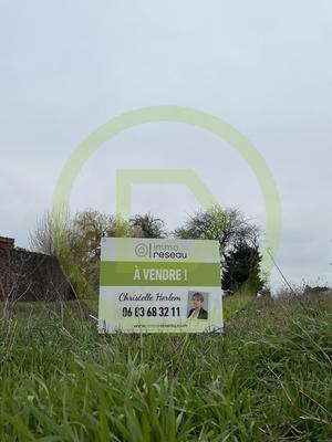 Terrain constructible - 1 069 m²