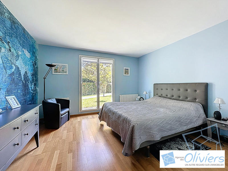 Maison traditionnelle - 200 m² - 8 pièces