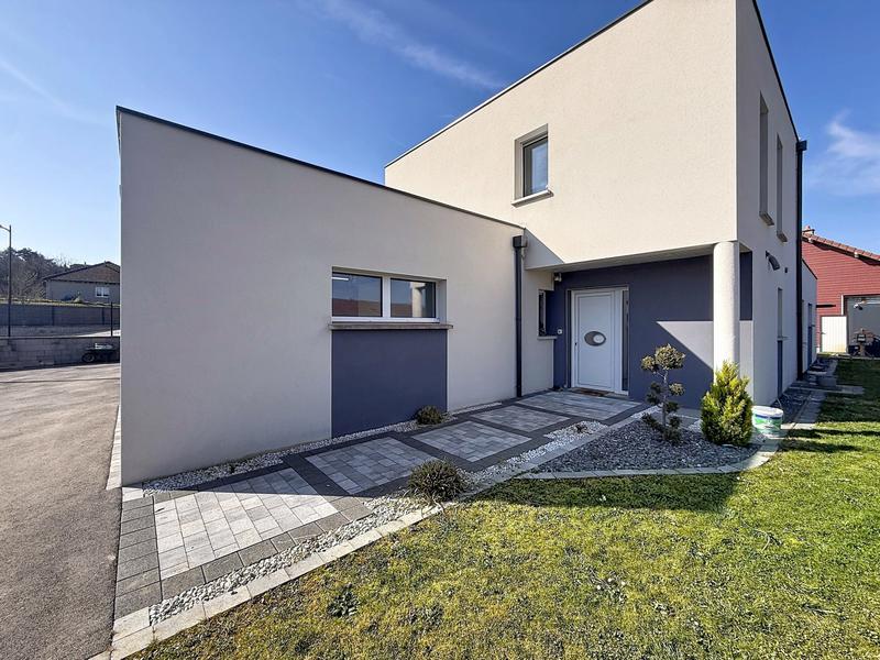 Maison contemporaine - 154 m² - 7 pièces