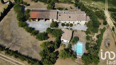 Maison - 410 m² - 11 pièces