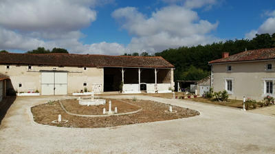 Maison - 246 m² - 5 pièces