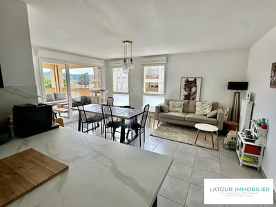 Appartement - 84 m² - 4 pièces