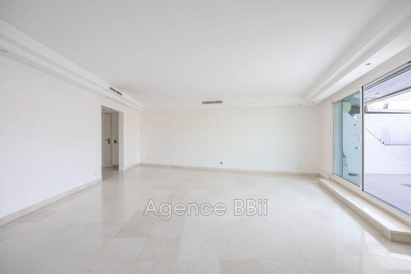 Appartement - 104 m² - 3 pièces