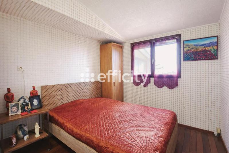 Maison - 74 m² - 5 pièces