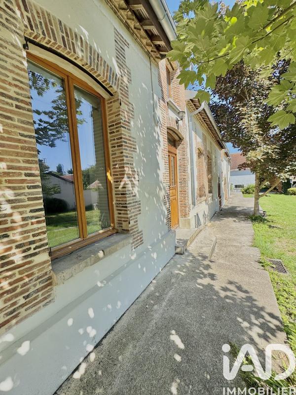 Maison - 240 m² - 8 pièces