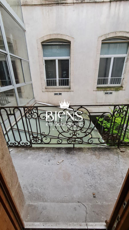 Appartement - 90 m² - 3 pièces