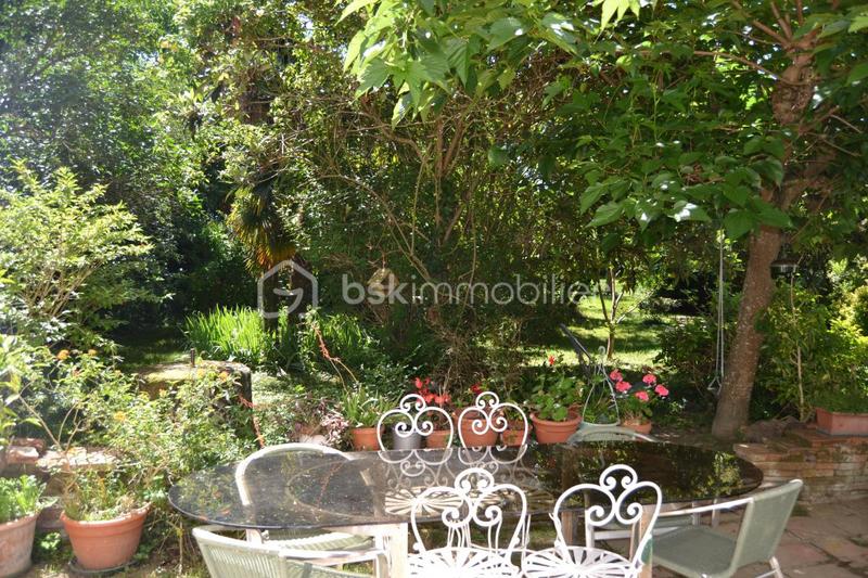 Demeure - 196 m² - 5 pièces