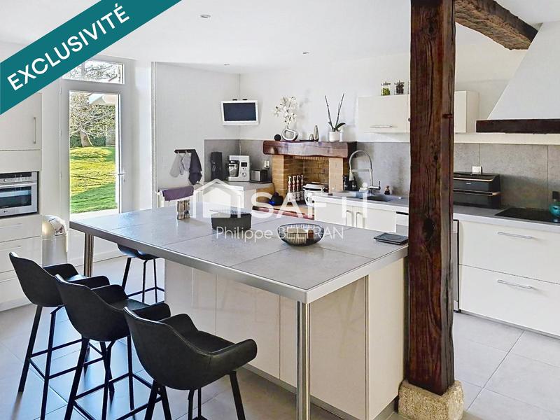 Maison - 430 m² - 10 pièces