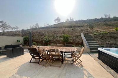 Propriété - 213 m² - 4 pièces