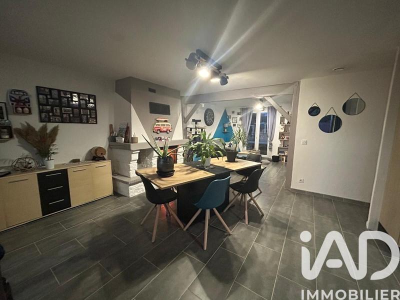 Maison - 99 m² - 5 pièces