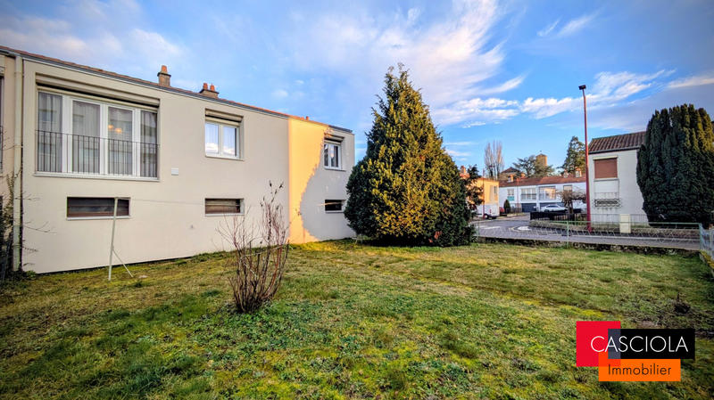 Maison - 94 m² - 6 pièces