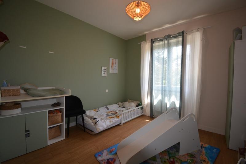 Propriété - 222 m² - 8 pièces