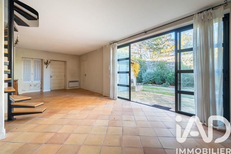 Maison - 245 m² - 9 pièces