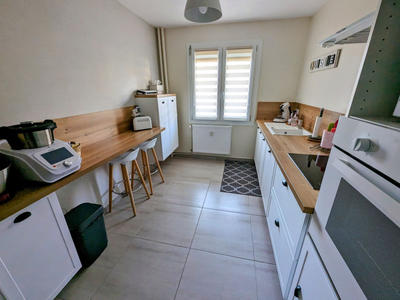 Appartement - 80 m² - 4 pièces