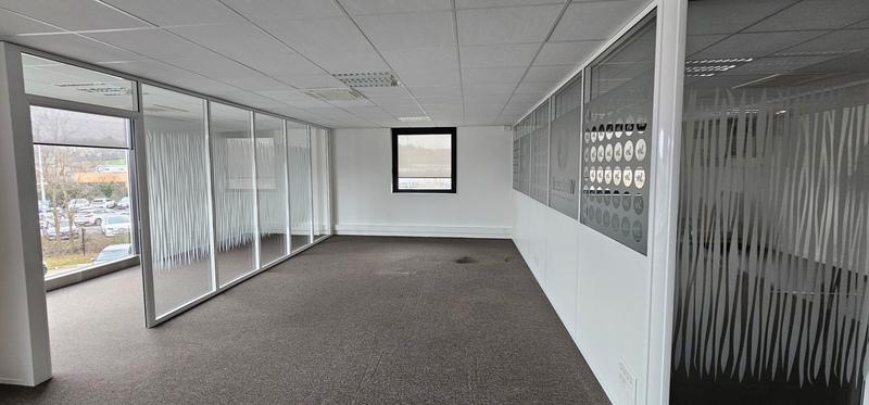 Bureau - 160 m² - 1 pièce
