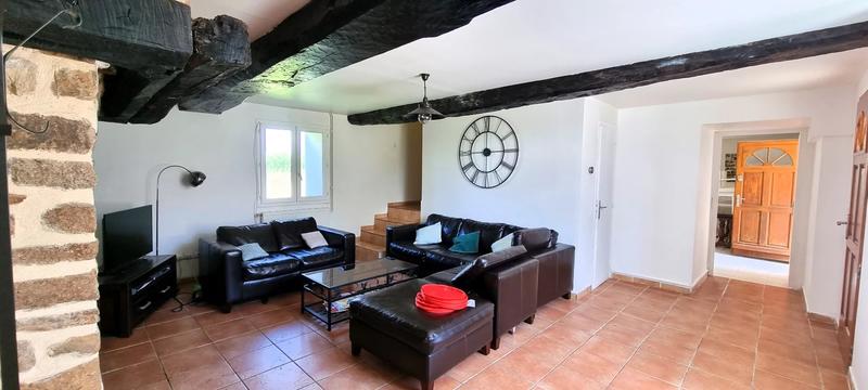 Maison - 182 m² - 9 pièces