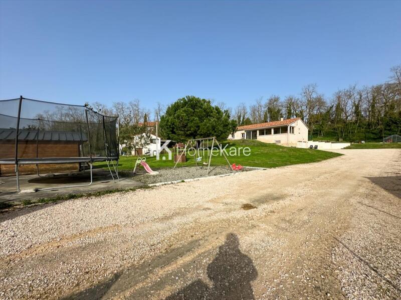 Maison - 200 m² - 6 pièces