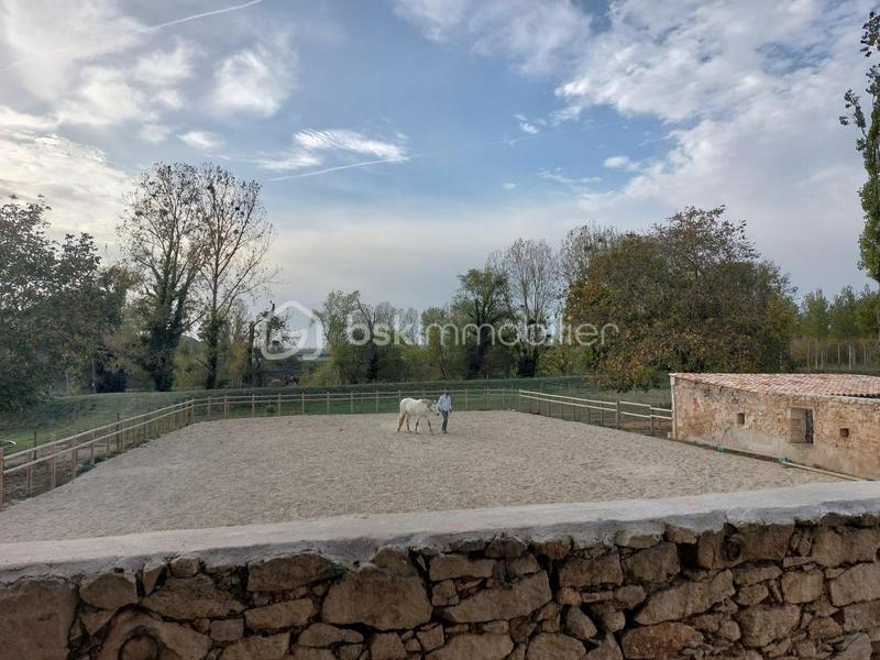 Propriété - 242 m² - 7 pièces