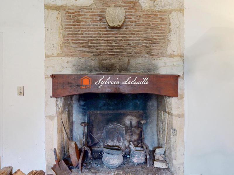 Maison - 330 m² - 9 pièces