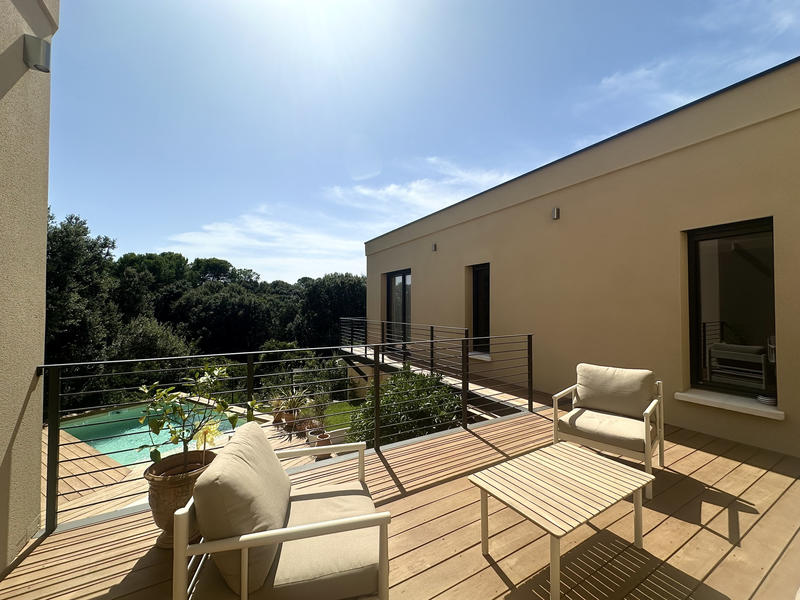 Villa - 167 m² - 6 pièces