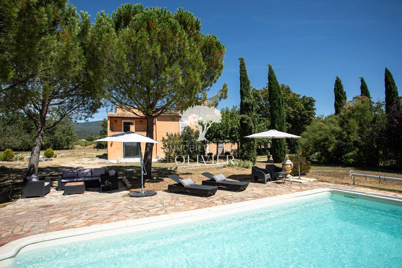 Propriété - 270 m² - 7 pièces