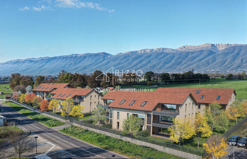 Appartement - 155 m² - 6 pièces