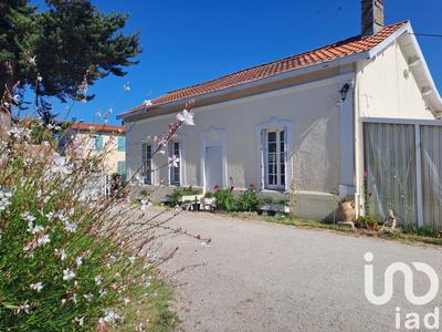 Maison - 96 m² - 3 pièces