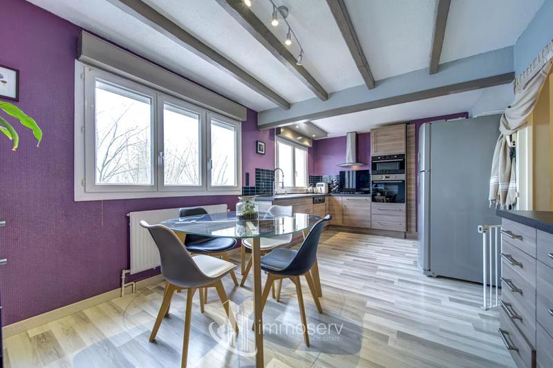 Appartement - 92 m² - 6 pièces