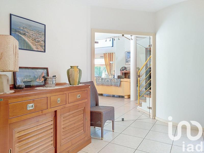 Maison - 227 m² - 8 pièces