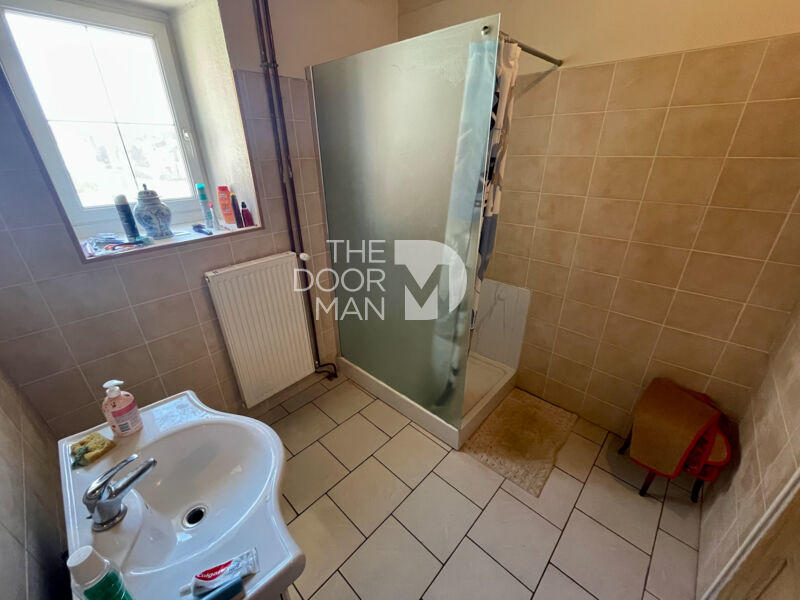 Maison - 198 m² - 6 pièces