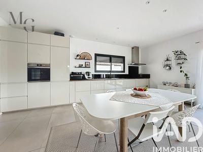 Maison - 108 m² - 4 pièces