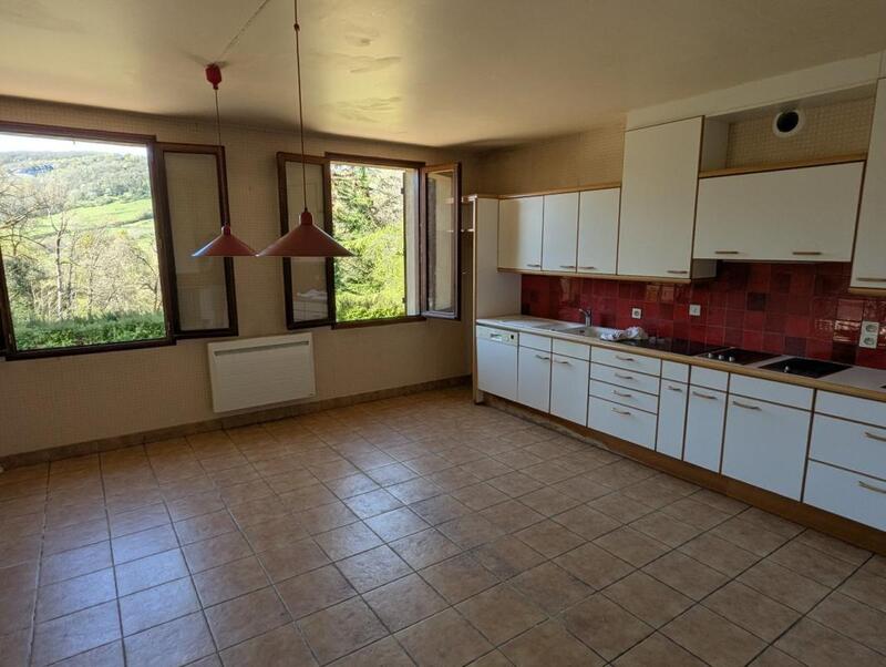 Propriété - 225 m² - 6 pièces