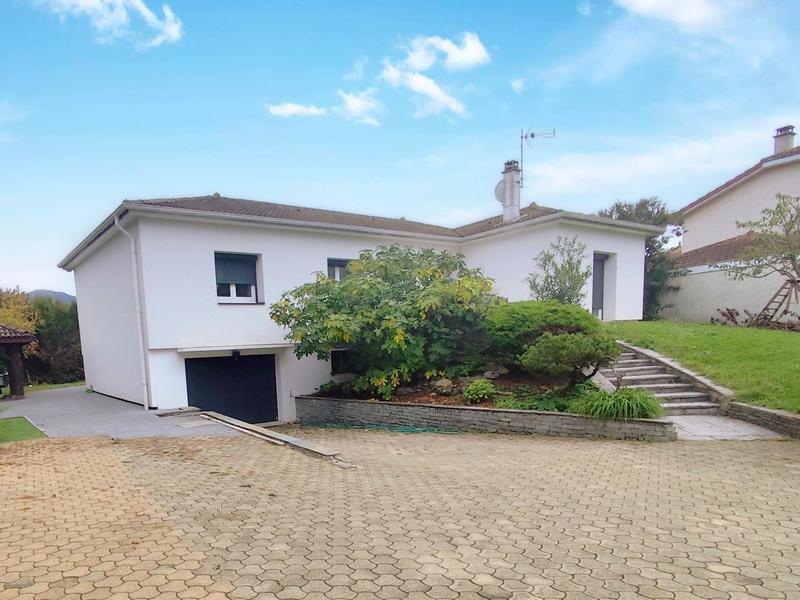 Maison - 122 m² - 5 pièces