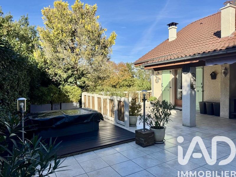 Maison - 212 m² - 4 pièces