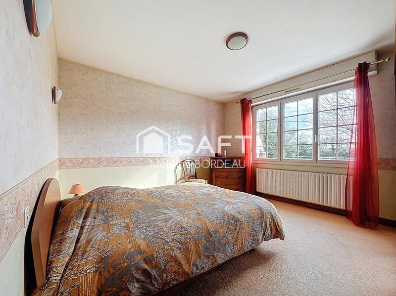 Maison - 230 m² - 10 pièces