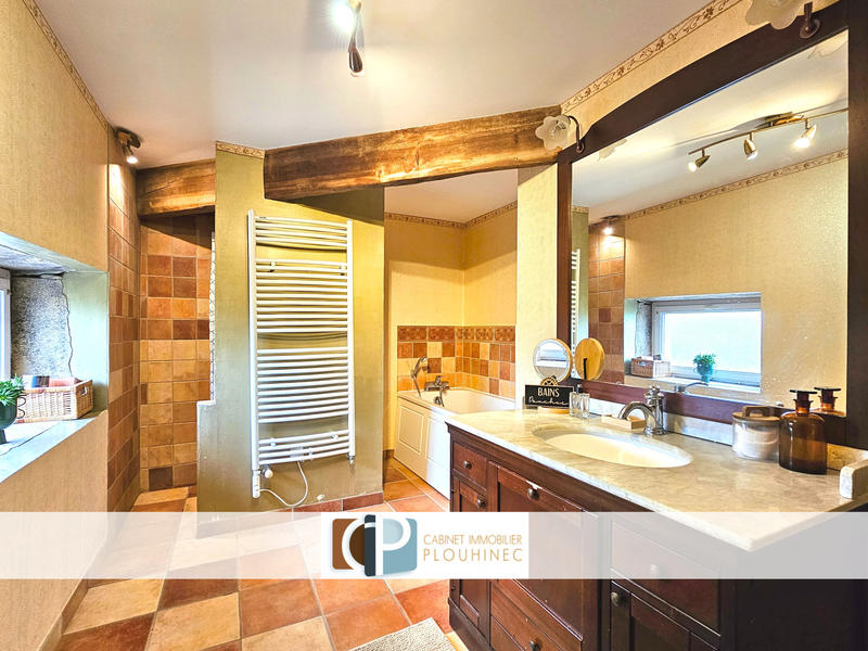 Maison - 180 m² - 5 pièces