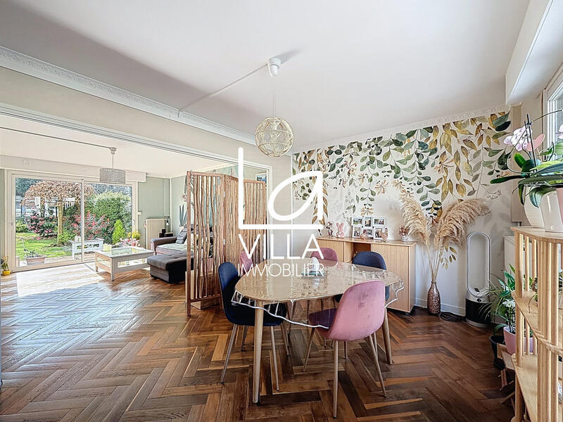 Maison traditionnelle - 117 m² - 5 pièces