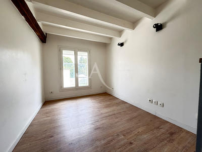 Maison - 53 m² - 23 pièces