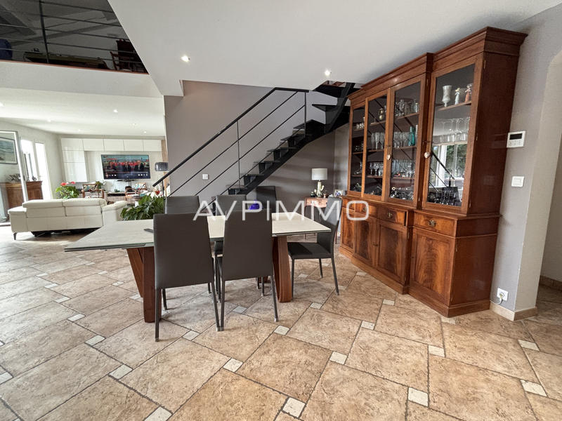 Villa - 200 m² - 5 pièces