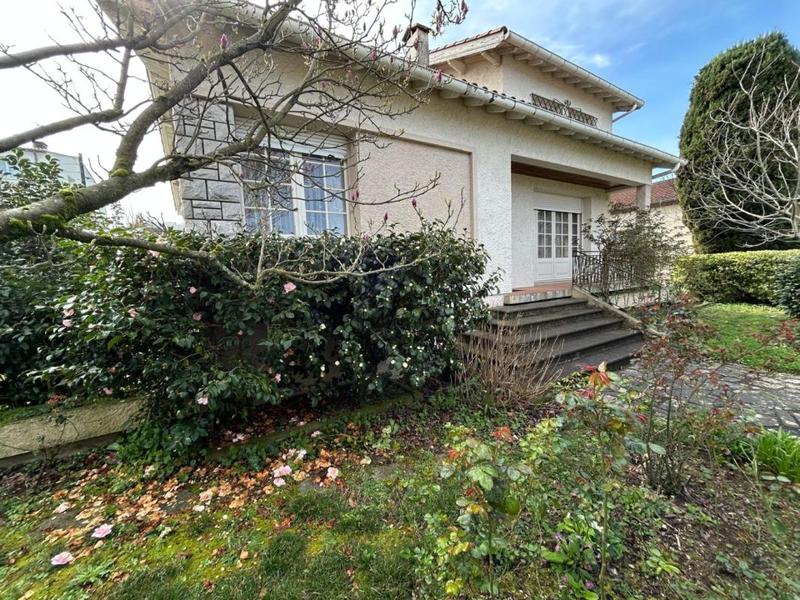 Maison - 138 m² - 6 pièces